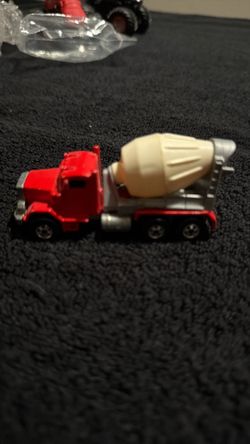 Vintage cement truck hotwheel 1979