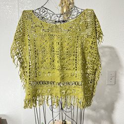 Vértigo  Festival Hippie Crochet Lace Fringe Cropped Top  S/ m