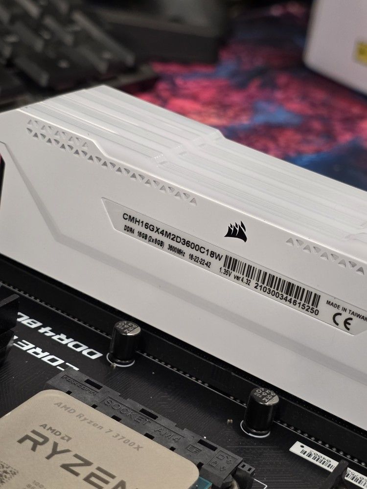 Ryzen 3700x MSI X570 Gaming Pro Carbon 32gb Ram