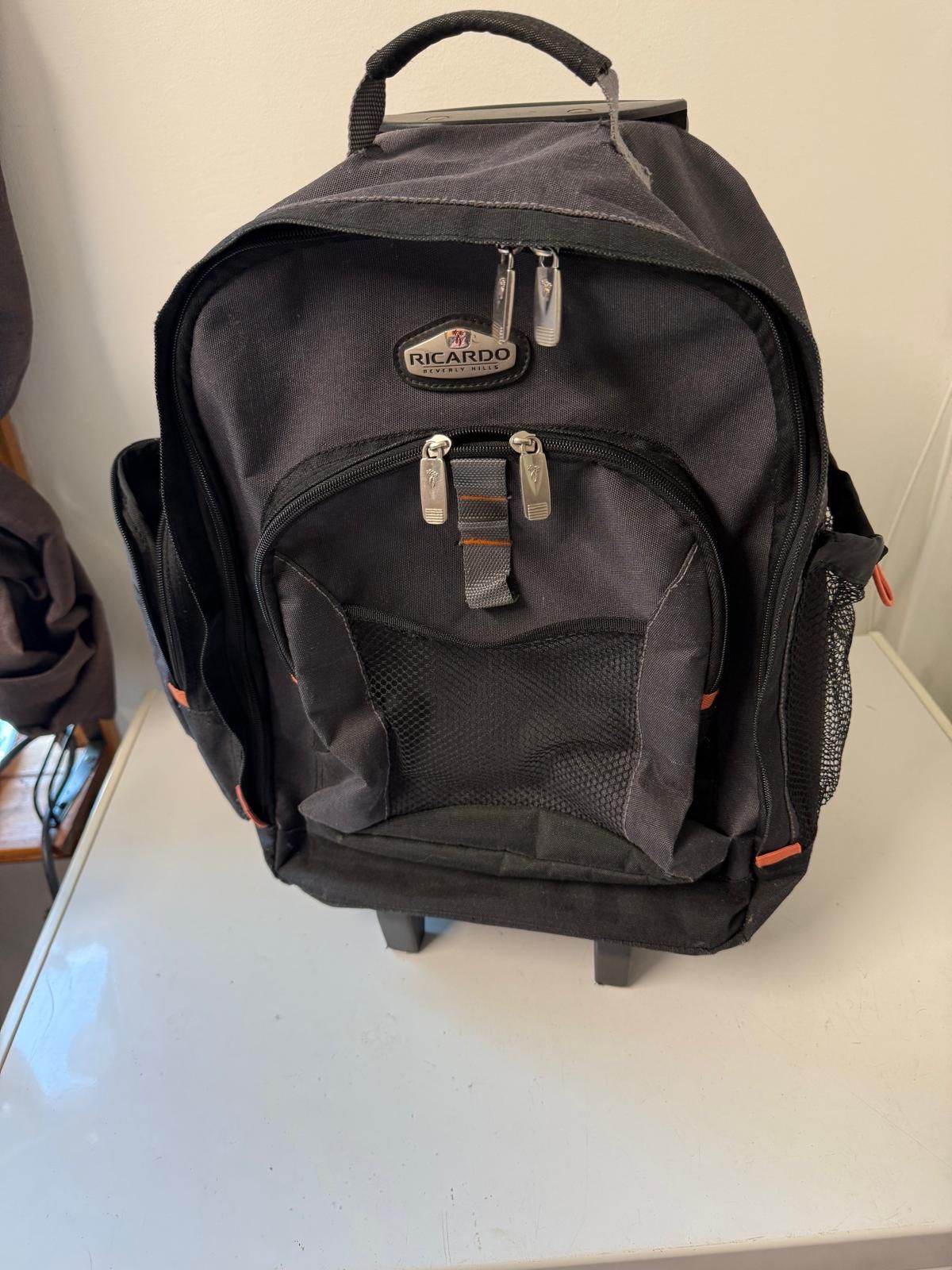 VTG Ricardo of Beverly Hill Rolling Backpack Gray,Black & Orange Great Condition