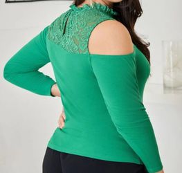 Cold-shoulder long sleeve lace top. Green. Like new one once