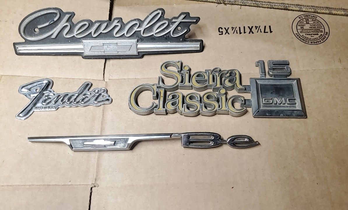 Vintage Badges - Logos