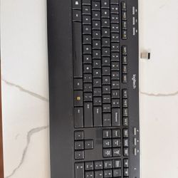 Logitech Wireless Keyboard 
