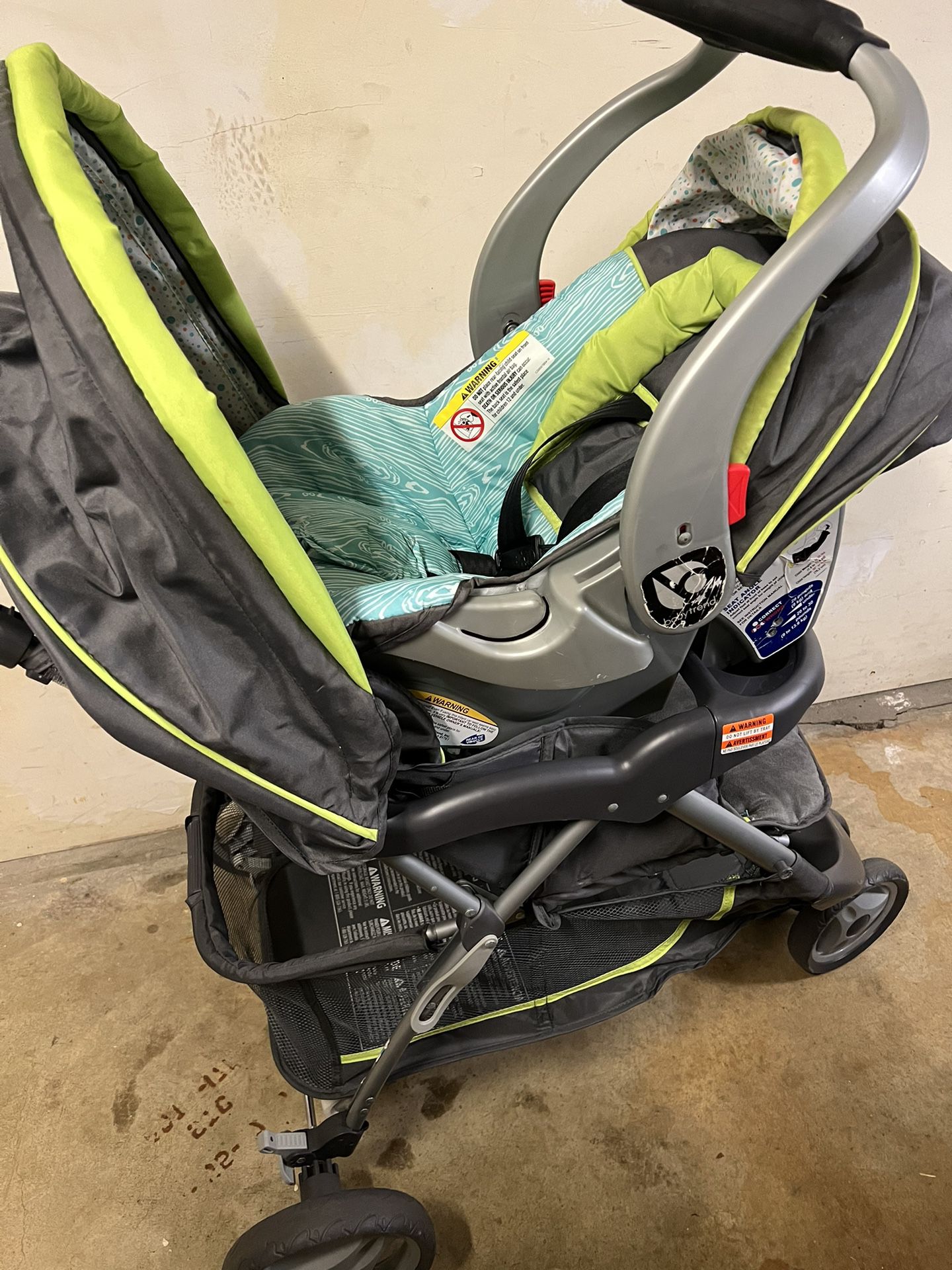 Baby Trend Stoller/ Carseat Combo
