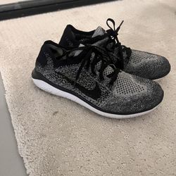 Women’s Nike 8.5