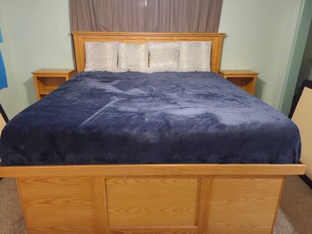 Solid Oak King Bed Set