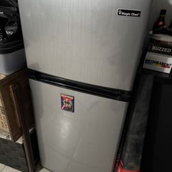 Magic Chef 3.1 cu. ft. Mini Fridge in Stainless Look 
