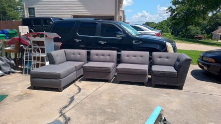 5 piece sectional sofa. Good condition ,no holes no stretches very firm. Gray
