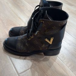 Louis Vuitton Boots 