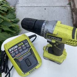 RYOBI DRIILL  WITH BATTERY AND CHARACTER 