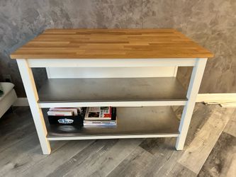 Solid Butcher Block Table – Mint Condition
