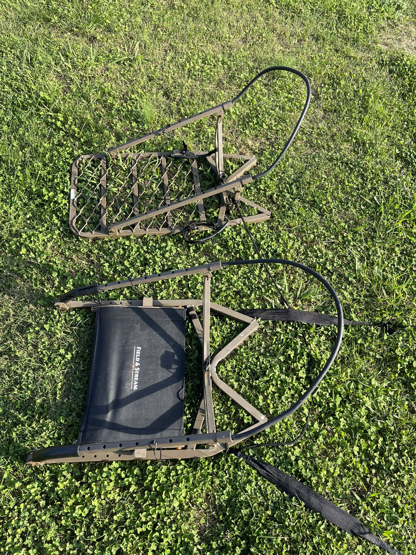 Field and Stream Climbing Tree Stand