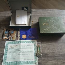 Vintage Rolex Cellini dress Box 1970's or 1980s