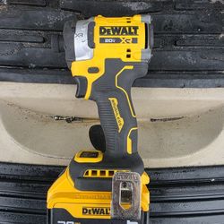 DEWALT XR BRUSHLESS IMPACT WITH 5AH BATTERY LIKE NEW FIRM $160