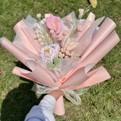 Crochet Pink Bouquet 