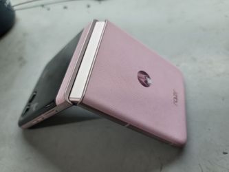 Moto Razr 2025 5G , 8gb, 256gb. Unlocked