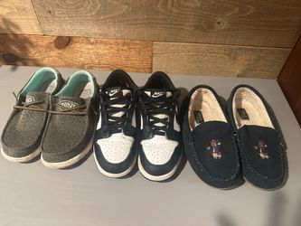 Boy shoes size 3