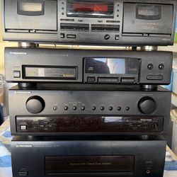 Pioneer 4 Piece System/ No Speakers 