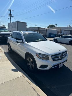 2017 Mercedes-Benz GLC 300