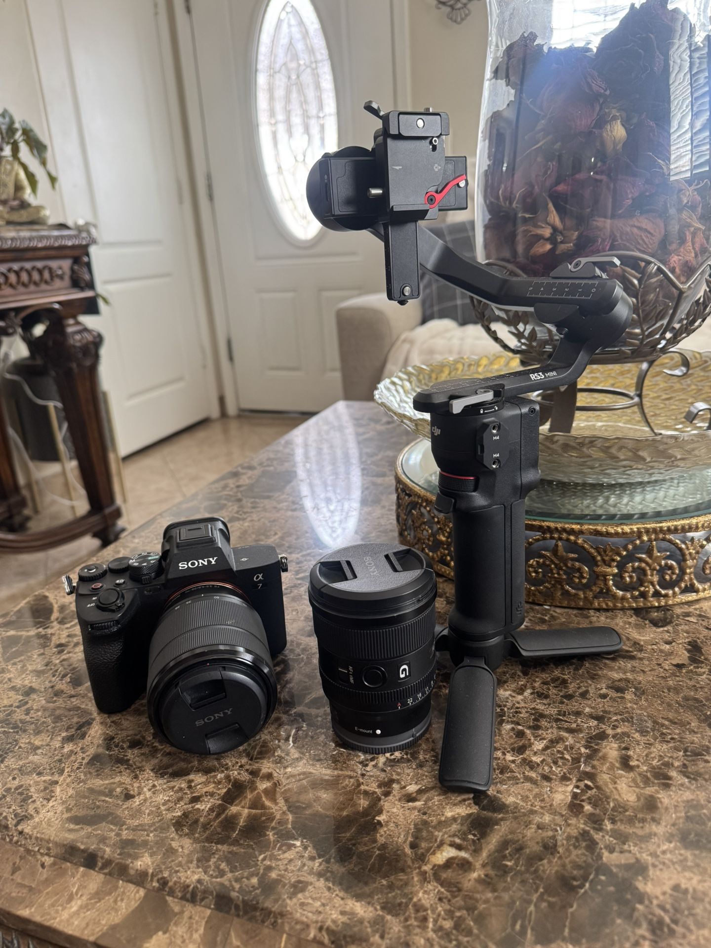 Sony A7IV / 2 Lenses / DJI RS3 Mini Stabilizer