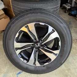 Honda CR-V 2022 Wheel Set With Tires 