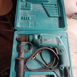 MAKITA Drill