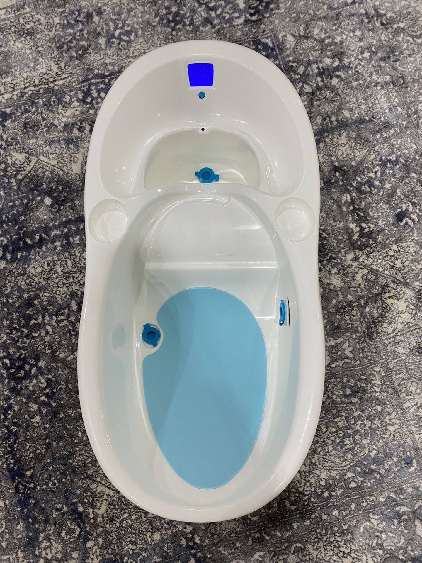 Infant Tub/measures Temp