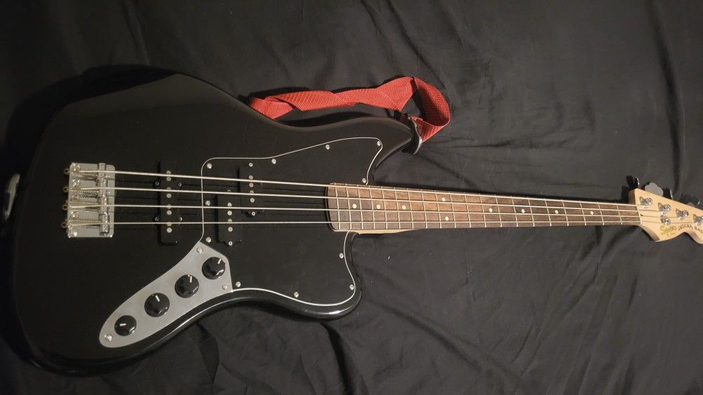 Squire Jaguar 4 String Bass