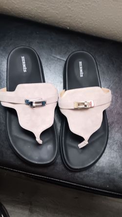 Hermès Empire Suede Sandals Size 42 Greige Palladium Kelly Buckle."