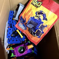 Free Batman, Trio Set Toy  