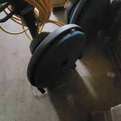 FLOOR SCRUBBERS/CLEANING  MACHINES 