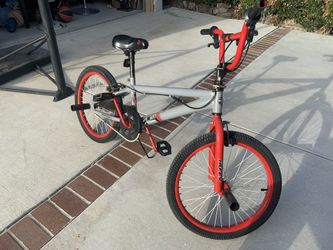 Boys huffy dirt bike
