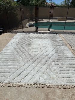 Large 9x12 Ivory Tufted Area Rug