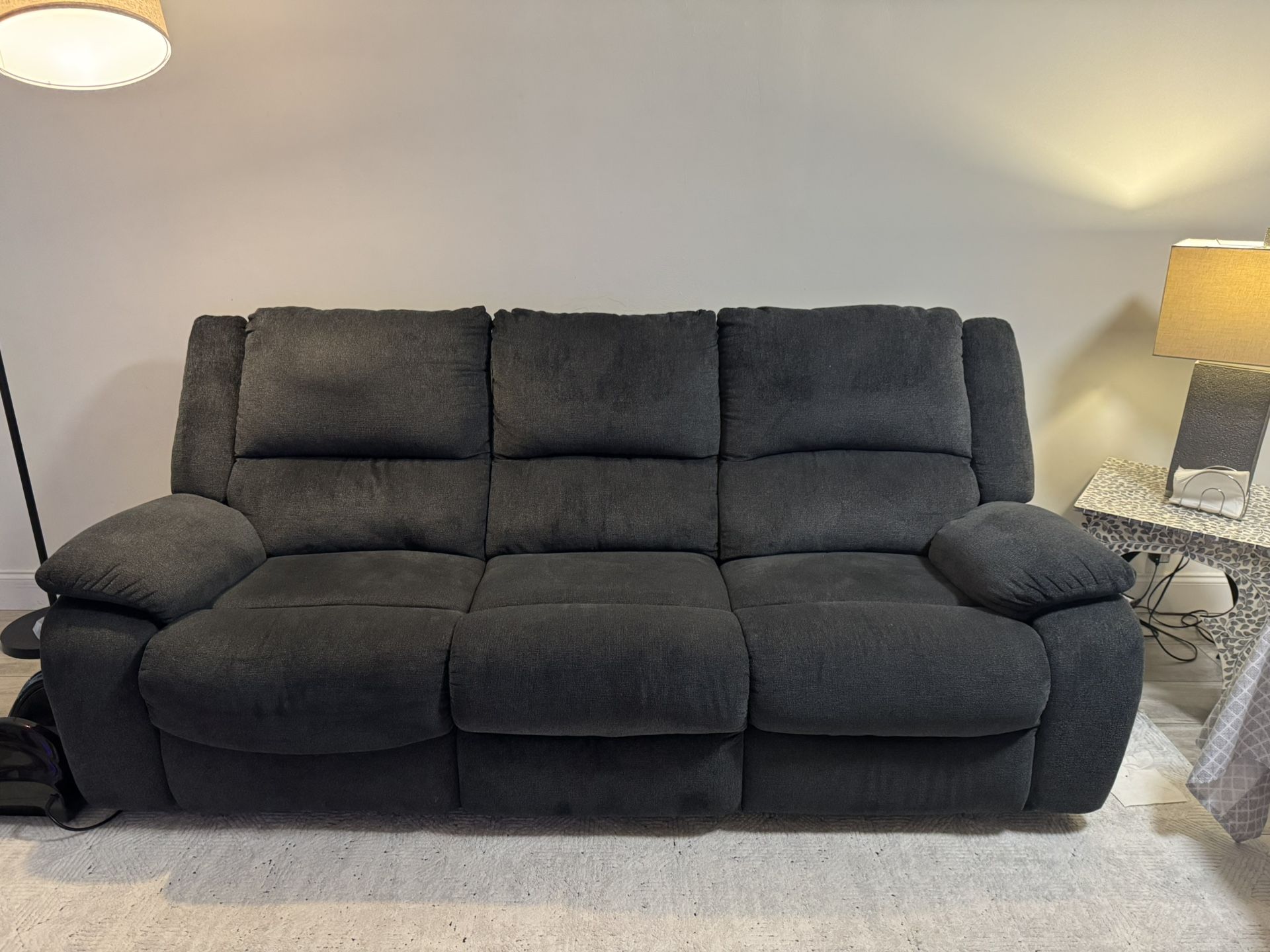 Reclining Sofa, Read Description !