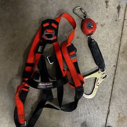 MEDIUM-LARGE Harness + 2 Retractable Lanyards 