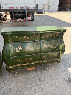 🟢 ONE-OF-A-KIND HAND-PAINTED HUTCH / CHINA CABINET 🟢 $250
