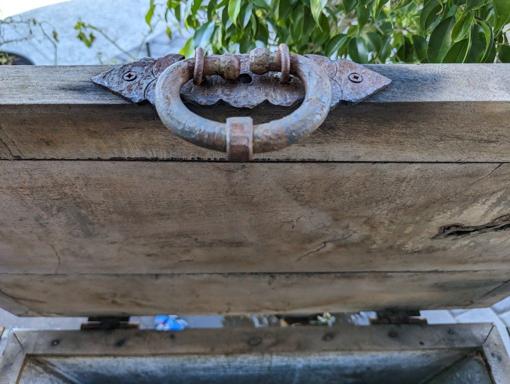 Ice Chest for Sale in Laveen Village, AZ OfferUp