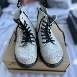 Dr Martens Size 10