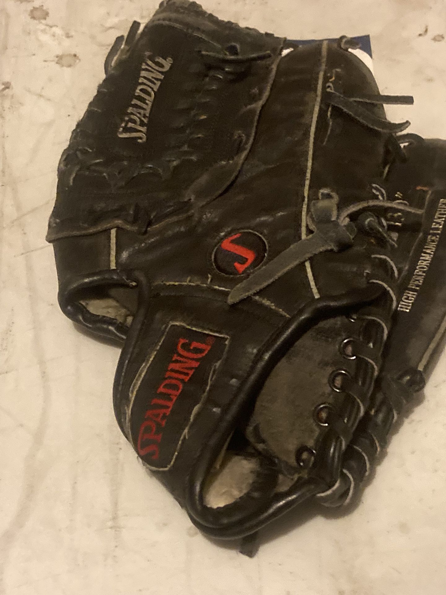 Spaulding SC17-B Size 13 Glove. RHT Baseball/Softball 