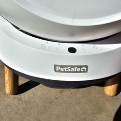 Pet safe automatic Self Cleaning cat litter box