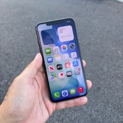 IPHONE 11 PRO MAX 256GB ***UNLOCKED*** ***CRACKED BACK***