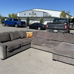 Sectional Couch 
