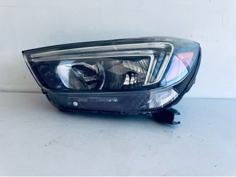 2017-2022 Buick Encore Headlight Halogen Head Lamp Left Driver Side OEM  (522)