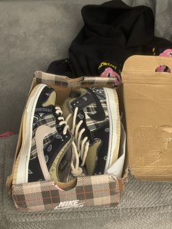 Travis Scott Nike Sb