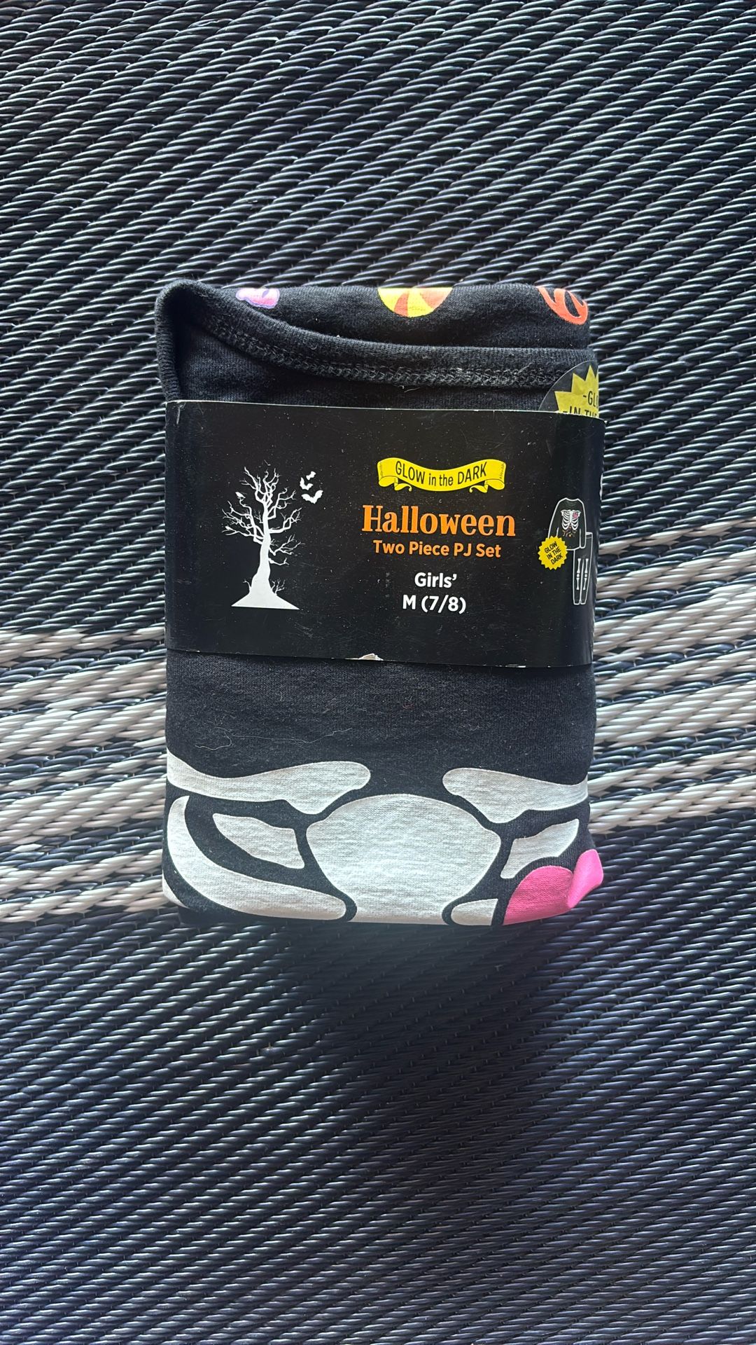 Girls Halloween Pjs size 7/8 glow in the dark new $5
