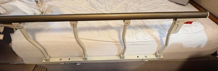 Collapsable Bed Rail