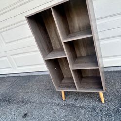 5 Cube Small Bookshelf,3 Tier Mid-Century Modern Bookcase with Legs,Wood Bookshelves Storage Organiz