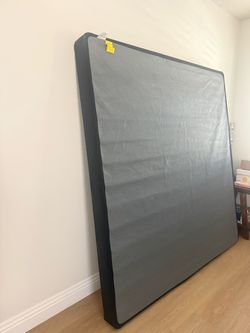 King size bed box( like new)