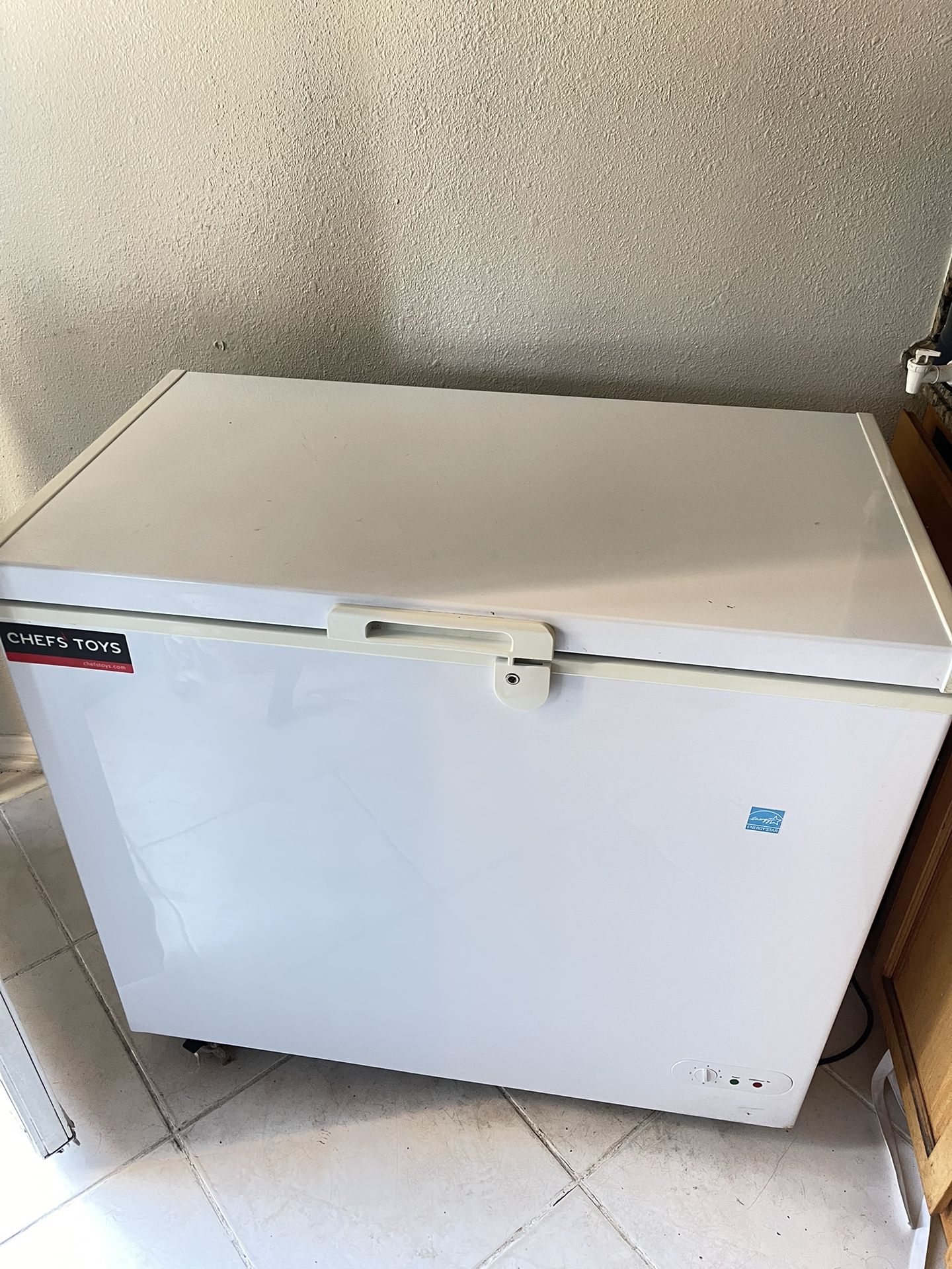 Freezer Like New Only Used A Couple Of Times Like New