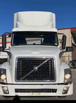 2015 Volvo VNL